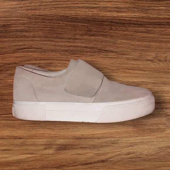 Vince Cage Suede Platform Sneakers. Sz 6. Beige. - Picture 5 of 14